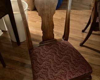 Example of dining room table chair