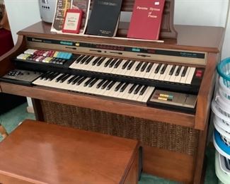 Thomas Organ- great sound