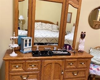 Wooden carved Cat,  music jewelry box