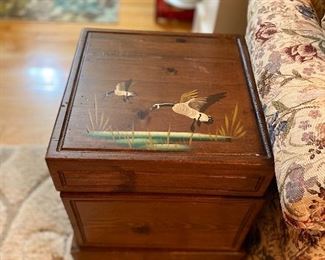 Accent square boxed table