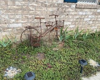 Outdoor Rustic Ridding bike Decor