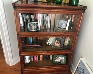 Book cabinet that is three layers