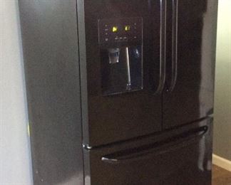 FRIGIDAIRE REFRIGERATOR FRENCH DOOR