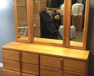 BEDROOM DRESSER, 6 DRAWER w