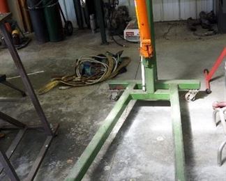 Central Hydraulics Hydraulic Long Ram Jack Model 36396, 3 Ton Capacity