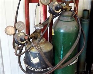 Oxygen And Acetylene Torch, Includes Tanks And 2 Wheel Dolly