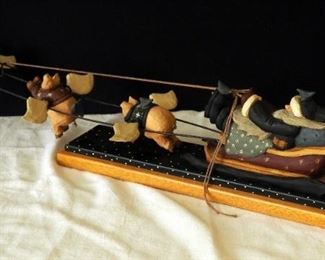 Williraye Studios "When Pigs Fly" #WW2009 Numbered #1181 of 3000 And Cow Music Box