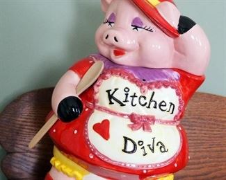 Mercuries Painted Ceramic "Kitchen Diva" Pig Cookie Jar 12"