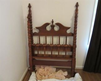 Davis Cabinet Lillian Russel Twin Bed