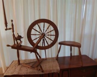 Reproduction Spinning Wheel