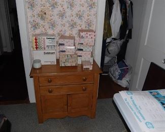 Storybook Doll collection in original boxes and a Vintage wash stand