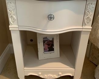 108. Carved White Nightstand w/ 1 Drawer (21" x 17" x 26")