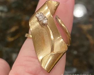 1960s/70s 14k gold ring with diamonds  $285