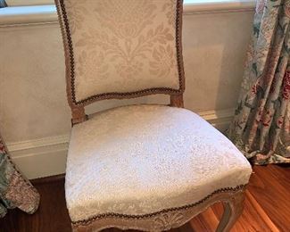 Set of 4 chairs