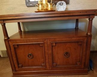Henredon sideboard with flip top