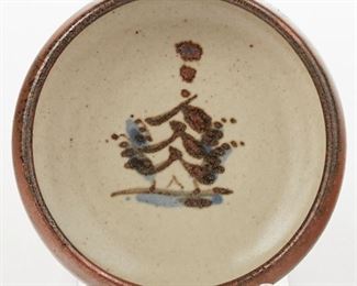 LOT 224: SAINT IVES STUDIO POTTERY DECORATED BERNARD LEACH