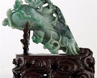 LOT 280: LARGE 20TH C. CHINESE GREEN JADE CARVING EGGPLANT/BUDDHAS HAND