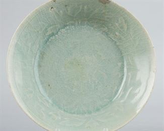 LOT 286: 12TH C. CHINESE OR KOREAN CELADON PORCELAIN BOWL