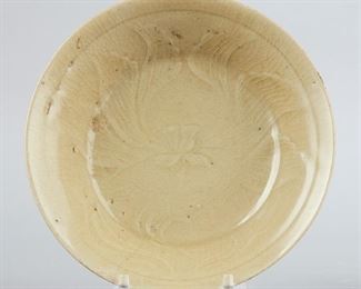 LOT 287: 12TH C. CHINESE OR KOREAN CELADON BOWL WITH INCISED DECORATION