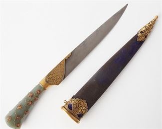 LOT 362: 18/19TH C. PERSIAN KARD W/ MUGHAL JADE HANDLE INLAID W/ RUBIES
