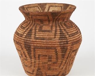 LOT 377: AKIMEL O'ODHAM PIMA PAPAGO NATIVE AMERICAN OLLA BASKET