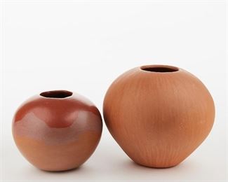 LOT 403: GRP: 2 MODERN PUEBLO POTS