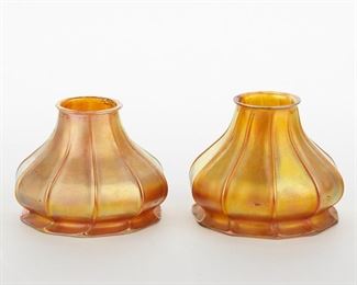 LOT 418: PAIR OF QUEZAL ART GLASS SHADES