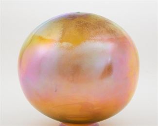 LOT 420: LARGE TIFFANY STYLE FAVRILE GLASS GLOBE SHADE
