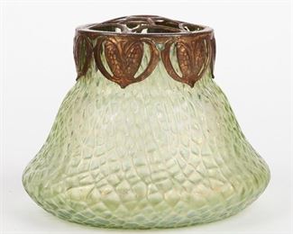 LOT 421: LOETZ IRIDESCENT GREEN ART GLASS SHADE W/ ORIGINAL FLORAL METAL HOLDER
