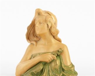 LOT 427: ERNST WAHLISS PORCELAIN BUST WOMAN W/ VIOLIN