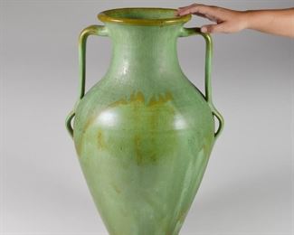 LOT 477: ROYAL CROWN HAND THROWN FLOOR VASE N. CAROLINA
