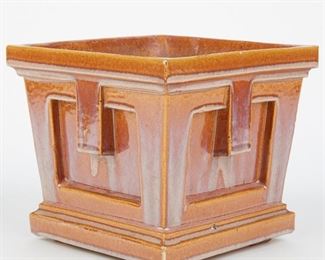 LOT 485: PRAIRIE SCHOOL ARTS & CRAFTS TERRACOTTA SQUARE PLANTER