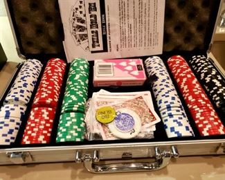 poker chip set
