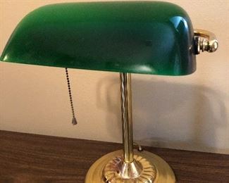 Desk lamp