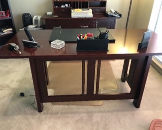 Contemporary desk