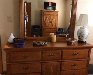 Triple dresser/mirror