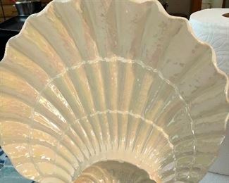Pearlized shell dish