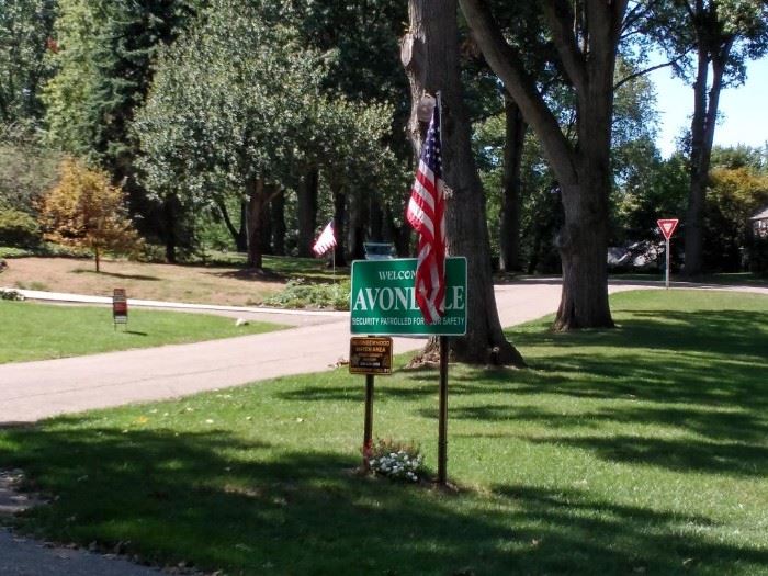 AVONDALE SIGN