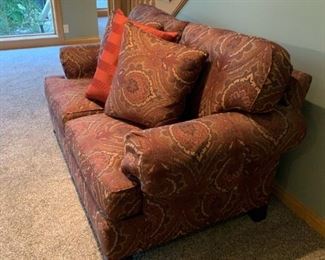 HENREDON Love Seat