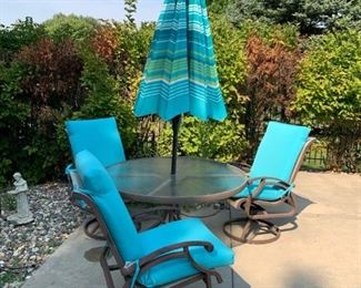 Outdoor Patio Set with Umbrella