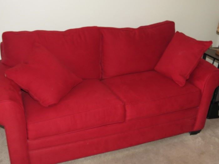NICE RED SOFA HIDEABED.