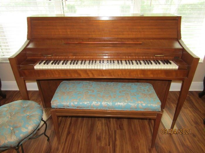 GORGEOUS KIMBALL PIANO, BENCH AND MATCHING OTTOMAN THAT IS PERFECT FOR A WATCHER WHEN SOMEONE IS PLAYING