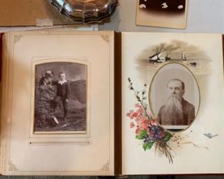 Antique 1800s Victorian photo album with photos!