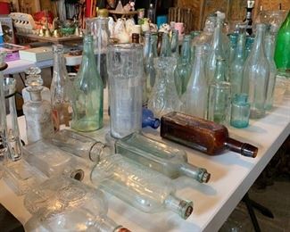 West Side Brewery, A.R. Andrews, Dossin's, Raskin Brothers etc... Most bottles from Detroit