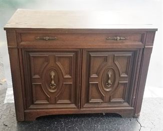 Esita shaker table