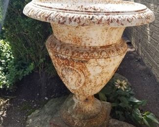 Victorian cast-iron Garden urn