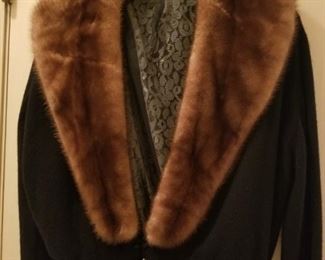 Vintage sweater with fur collar