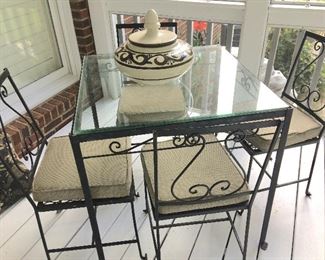 patio table & chairs