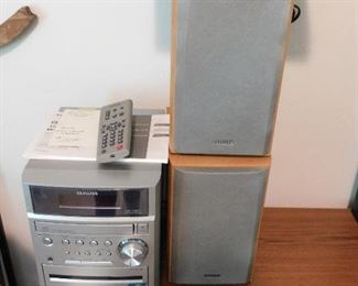 Aiwa compact stereo. LG DVD/CD player. 