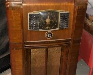 Antique Zenith stereo
